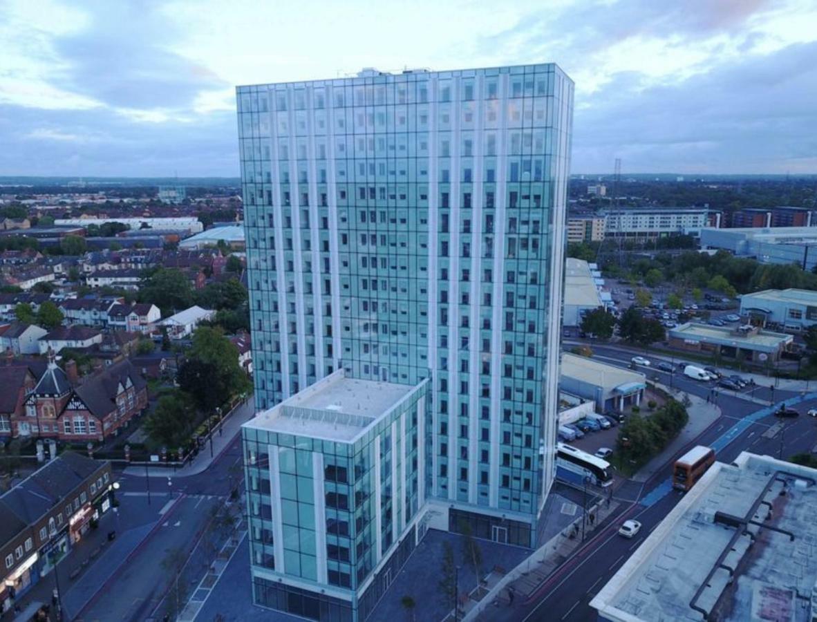 Britannia Point, New Building Opposite Station Alloggio in famiglia